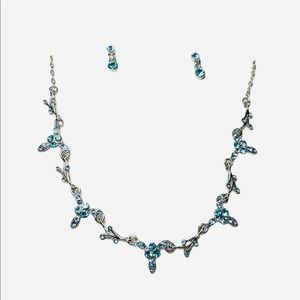 BEAUTIFUL! Austrian Crystal Necklace Earrings Set